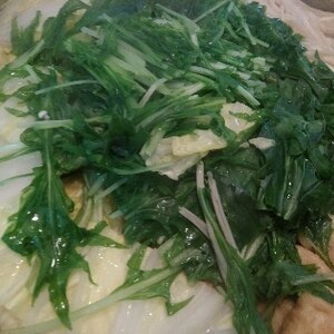豚　小松菜　豆腐　水菜の味噌鍋